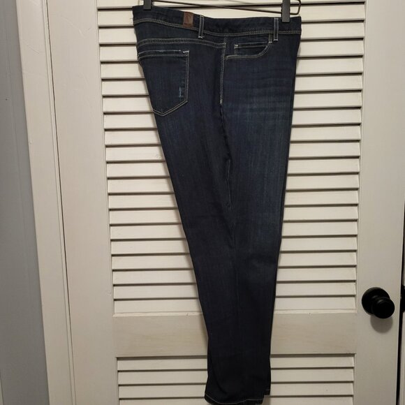 Simply Vera Vera Wang Women's Skinny Jeans 16P Mid Rise Distressed Like New - Picture 3 of 13
